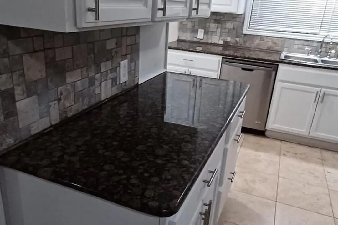 1017 Oak Dr - View 4