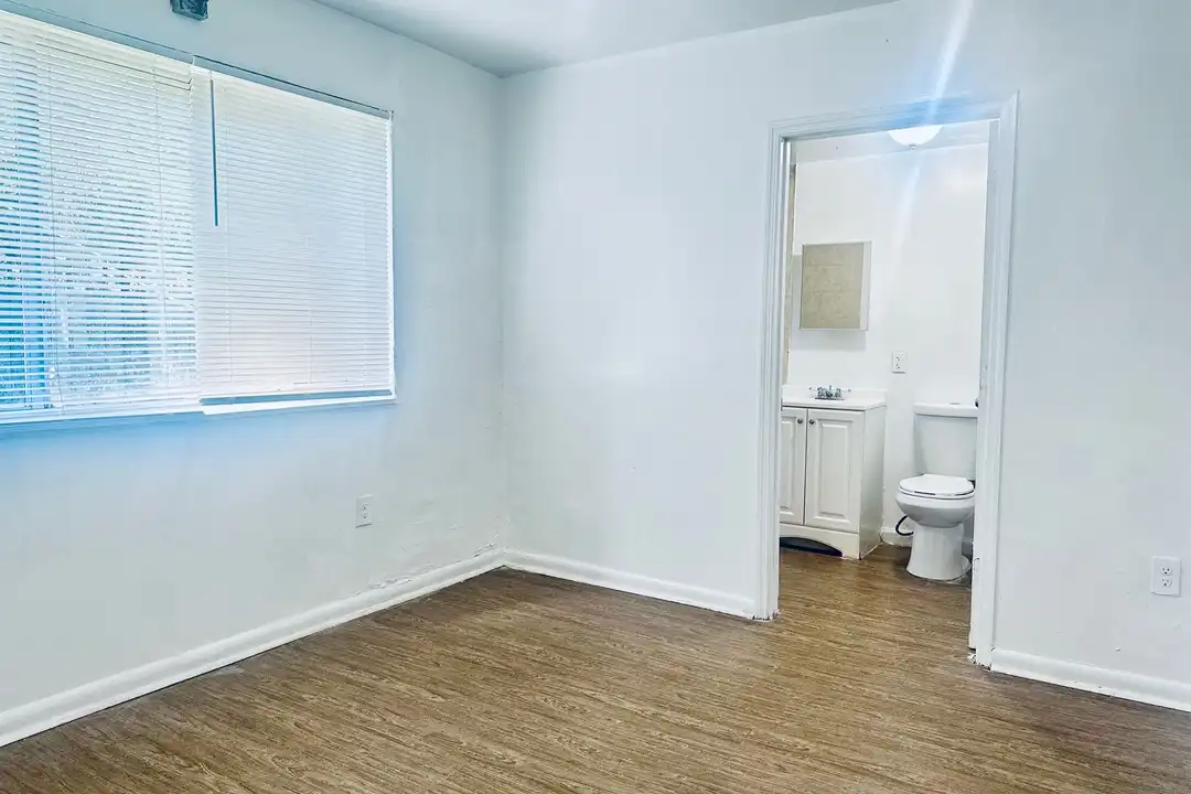 352 NW 11 Street - View 4