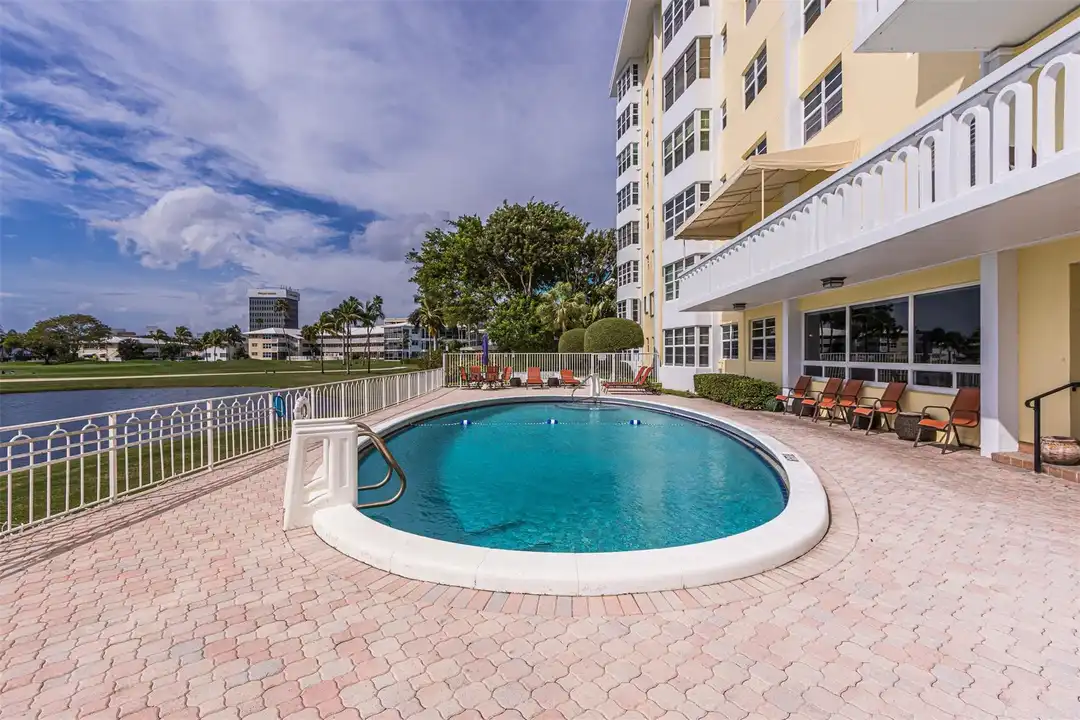 2500 NE 48th Ln unit 609 - More