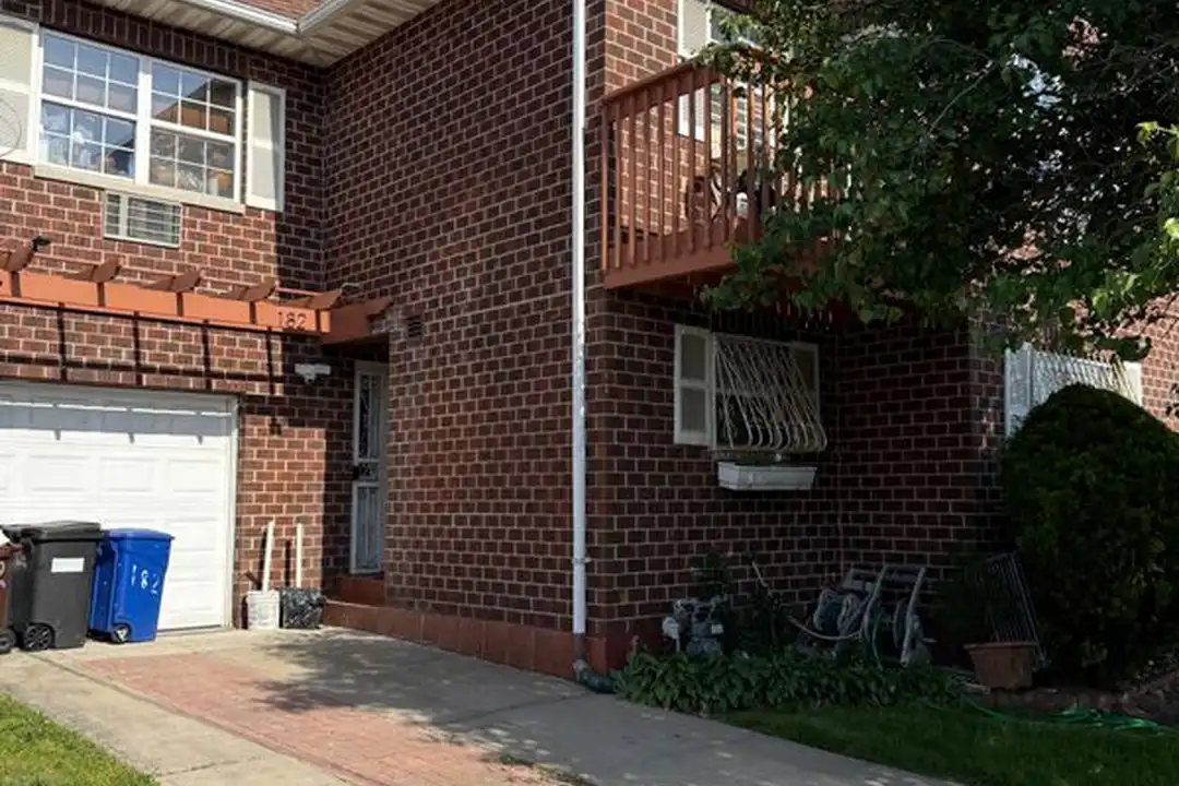 1-82 Beach 61st St – photo 1 of 4