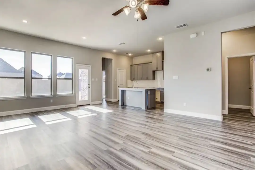 1605 Canals Dr - View 5