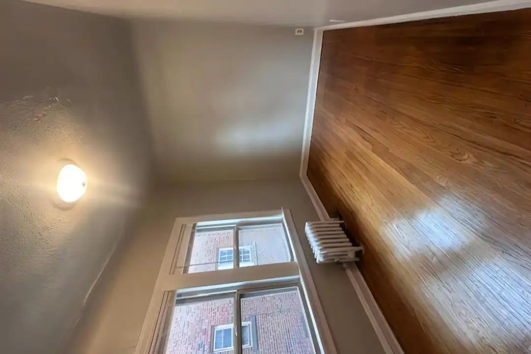 2968 S Moreland Blvd – photo 1