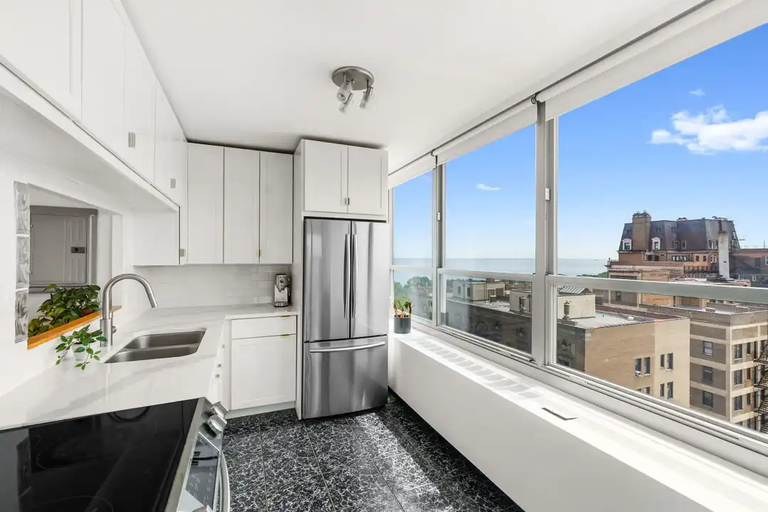 3550 N Lake Shore Dr #1912 - More
