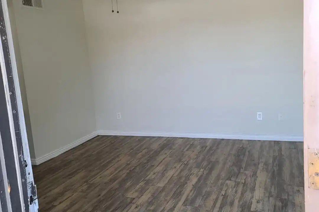 Apartment in Phoenix - View 4