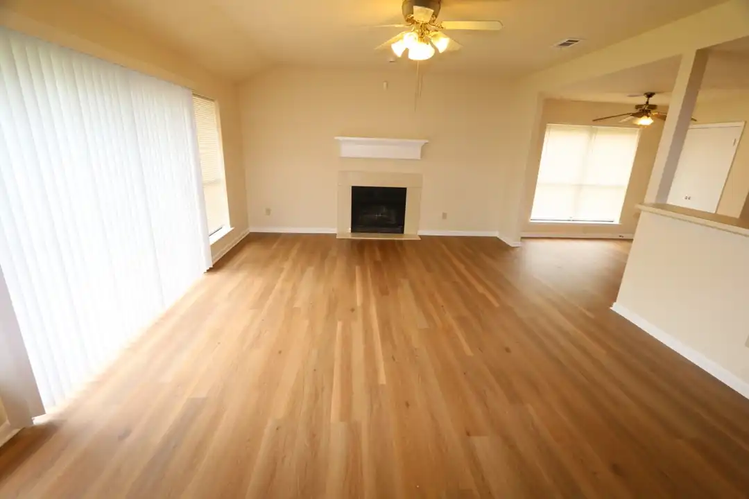 House in Katy - View 4