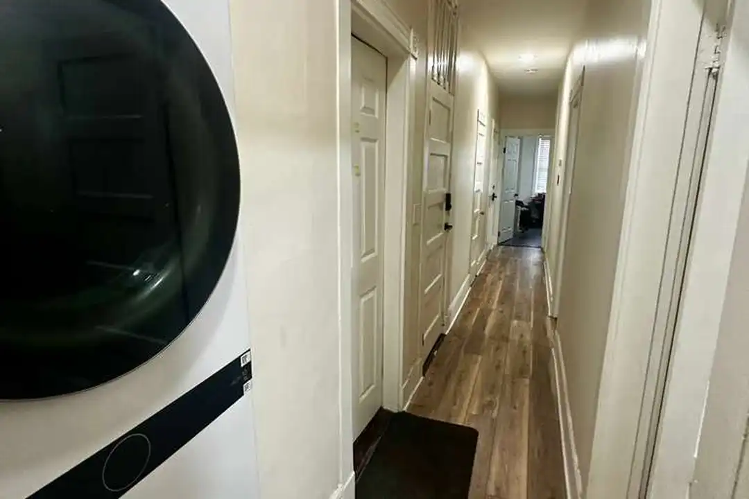 9 Chilcott Pl unit 1 – pohled 3
