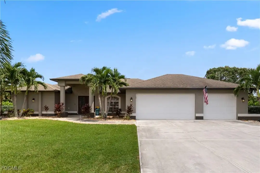 3425 SE 4th Ave - View 3