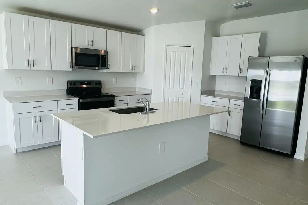 17124 Pompeii Wy - View 4