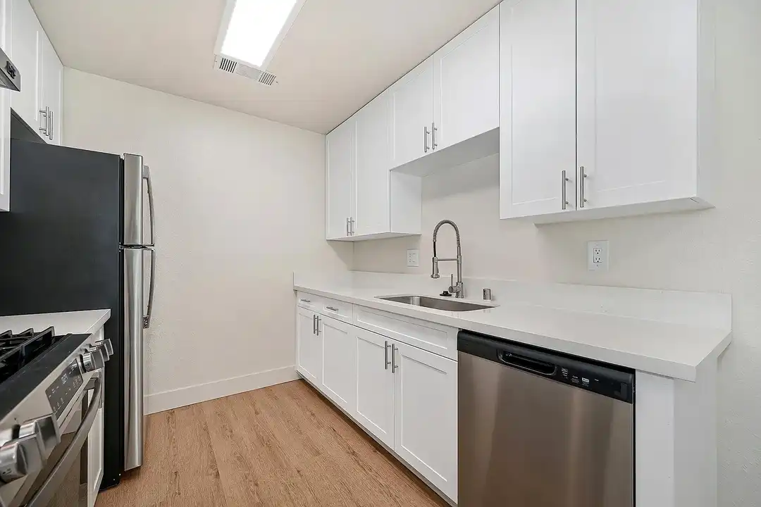 Stonebridge Apartments – photo 1