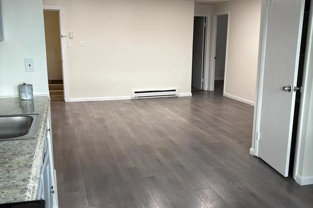 532 N Easton Rd - View 2