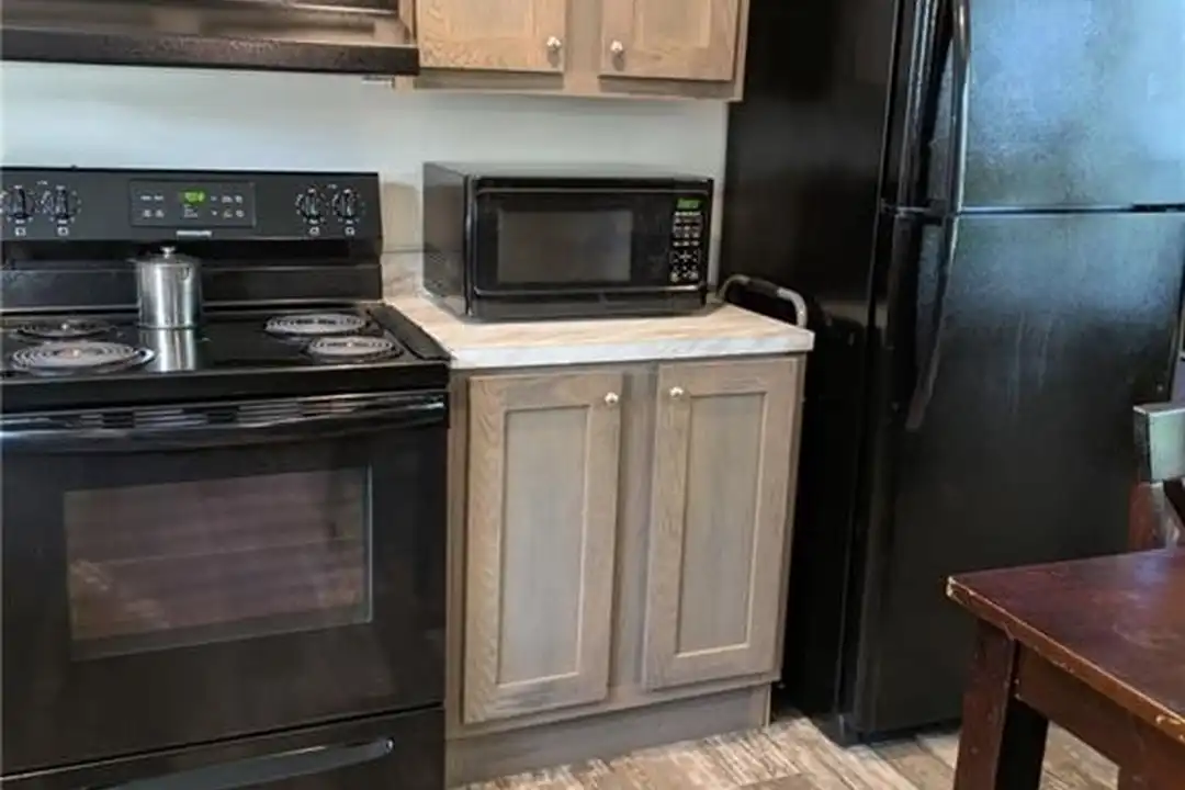 255 Greenview Cir - View 3