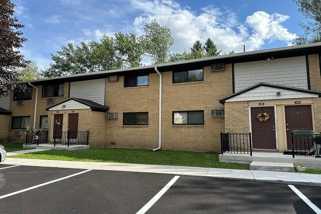 Belle Harbour Apartments – photo 1 of 3