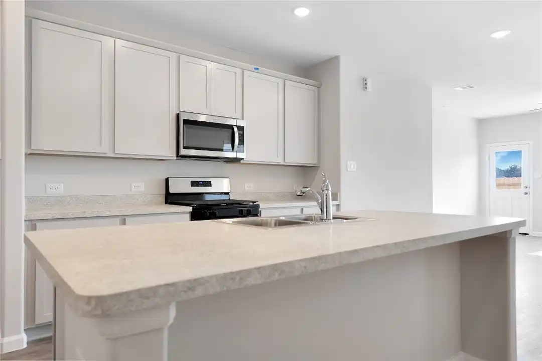 16632 Aurora St - More