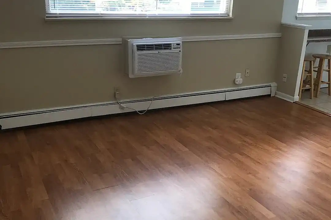 Emerald Village Apartments – photo 1 of 35