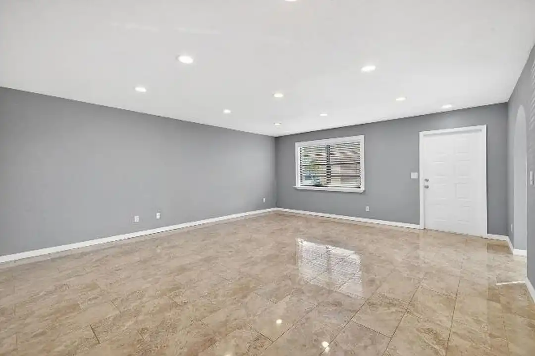 1303 SW 16th Terrace - View 3
