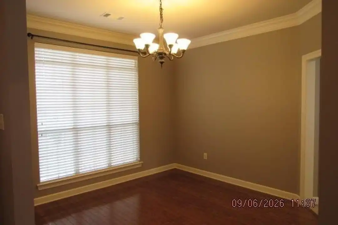 1130 Trillium Dr - View 6