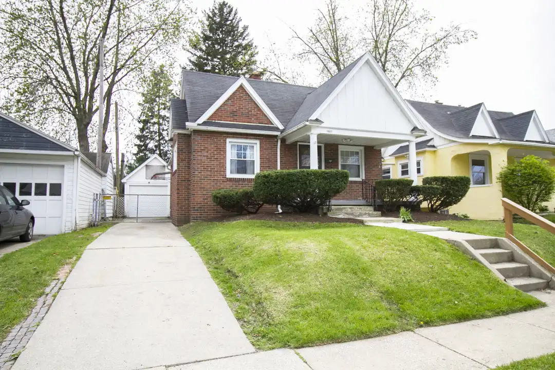 1467 Crestwood Rd – photo 1