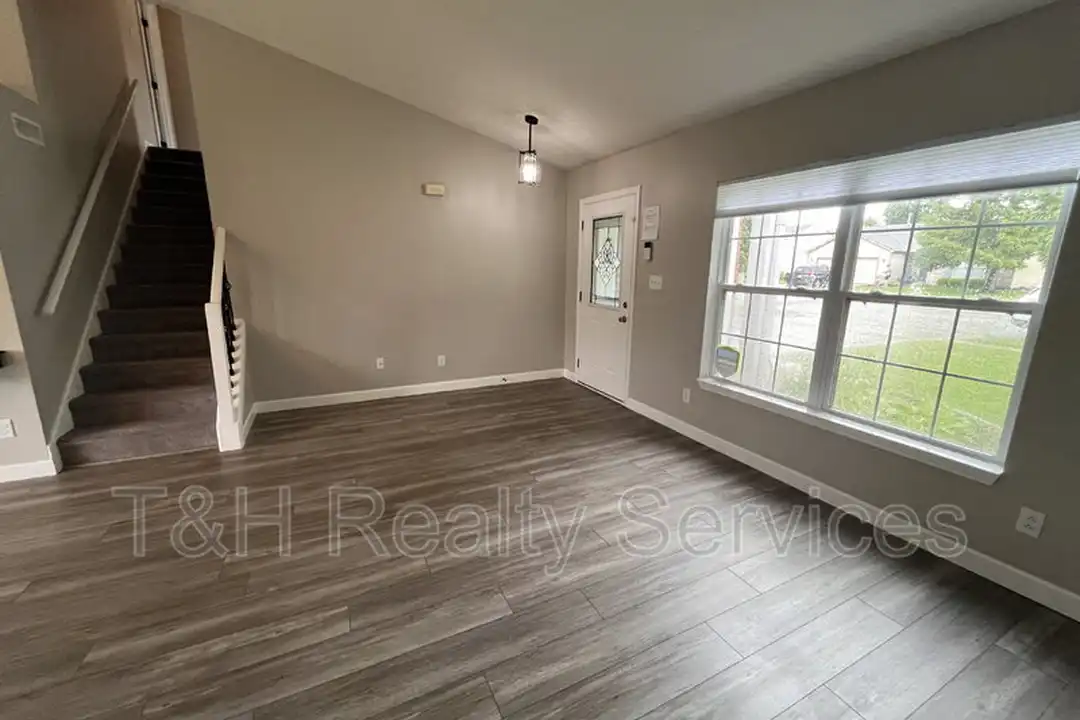 6803 Smithfield Blvd - View 5