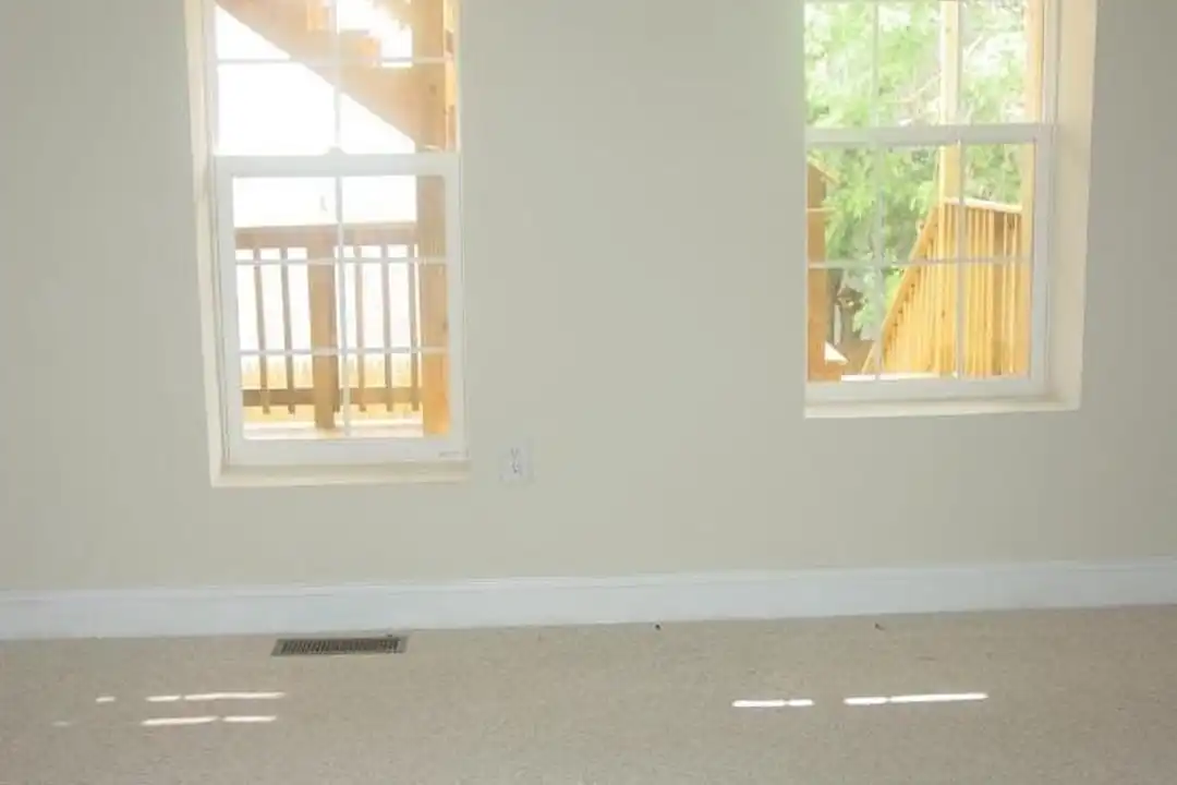 13 S St NE #A - View 4