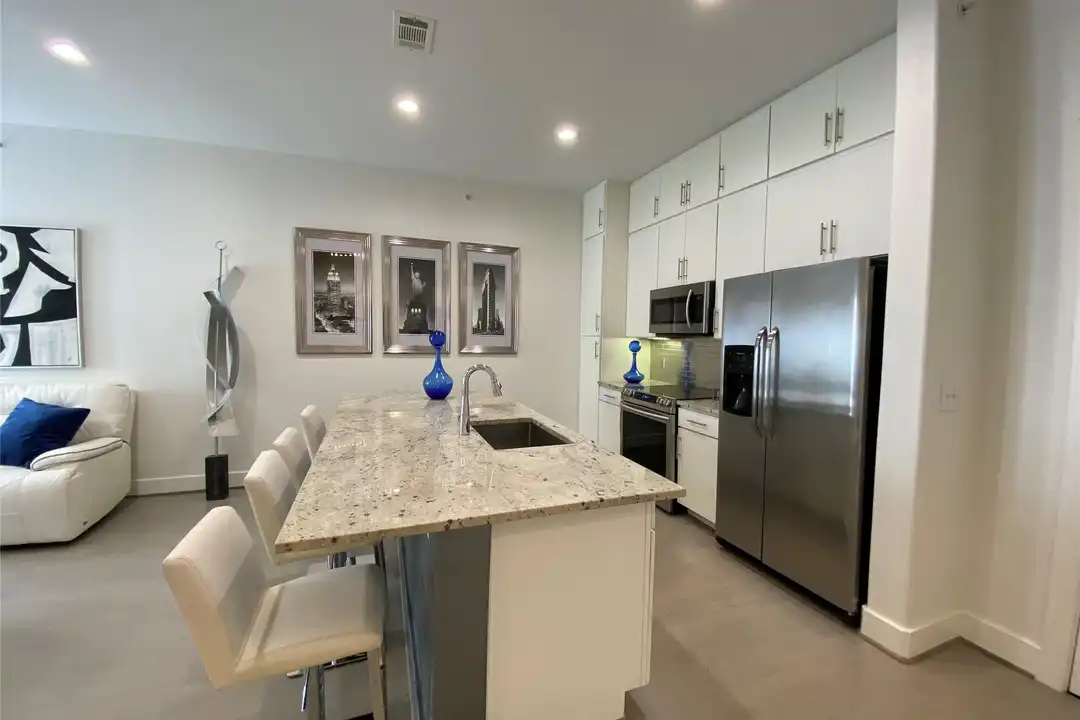 1901 Post Oak Blvd unit 3503 - View 3