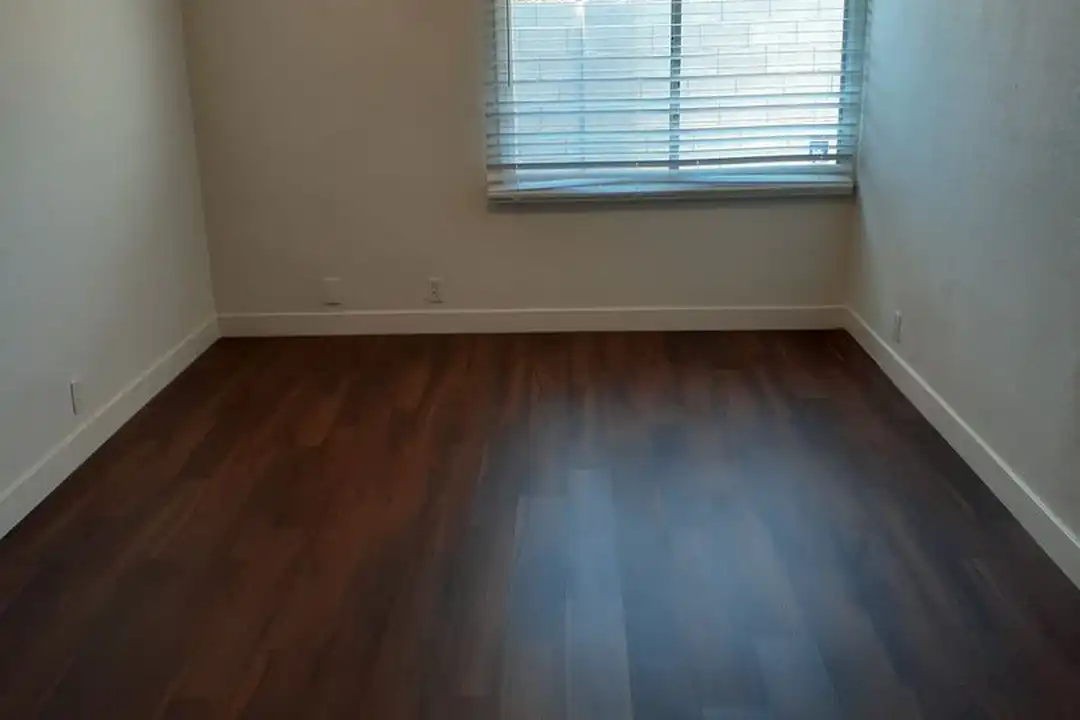 5408 S 44th Pl - View 6