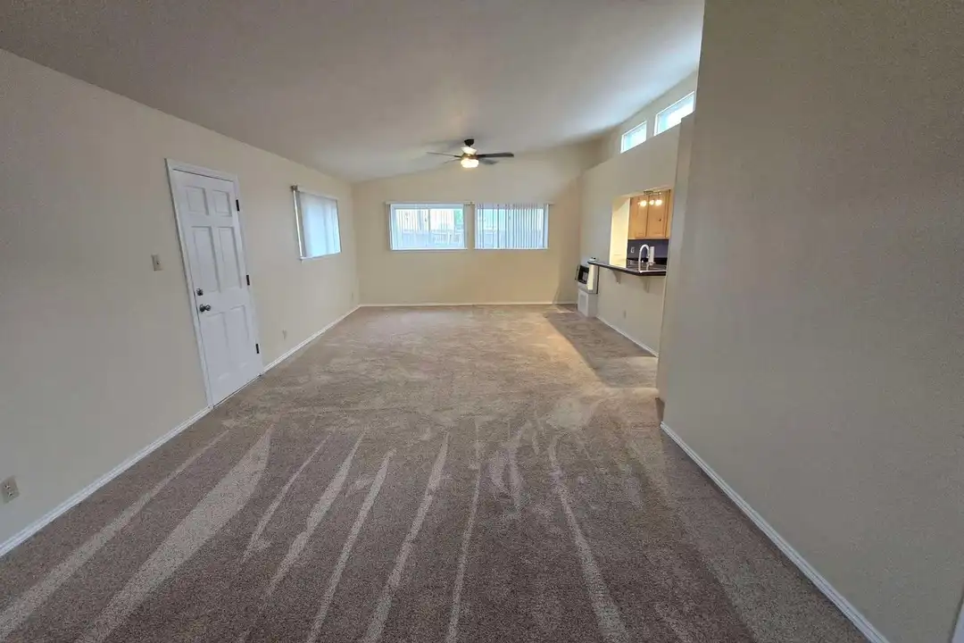 1500 Shirley St NE - View 6