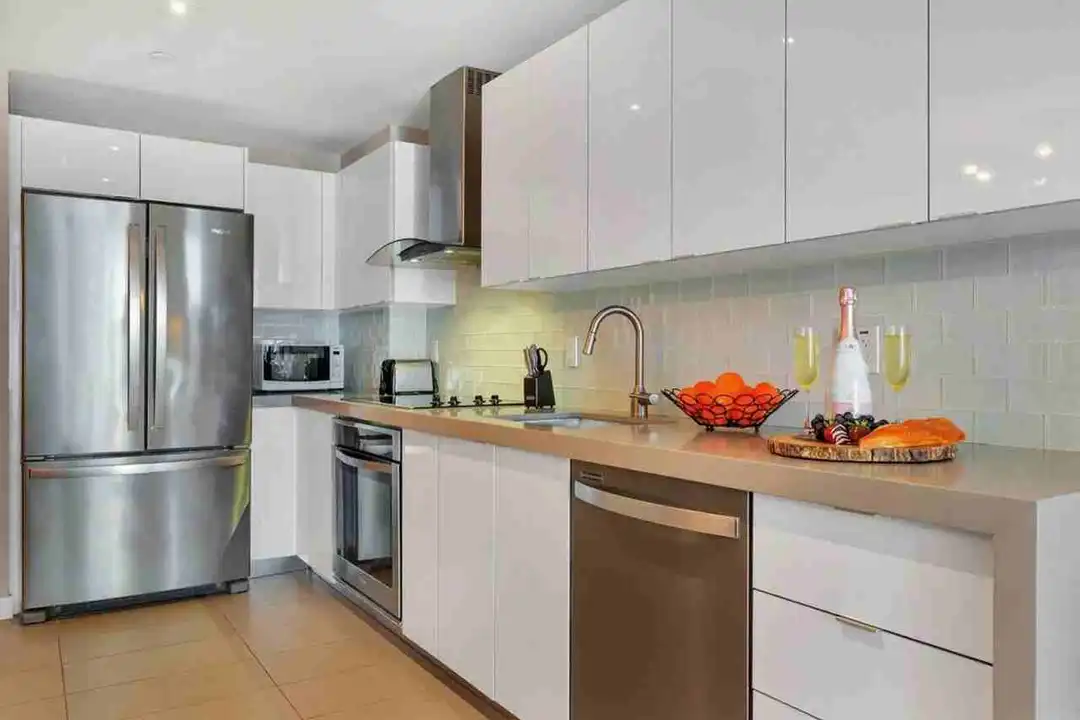 Apartment in Miami - View 5