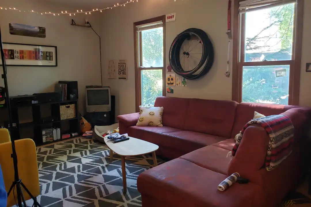 816 E Johnson St - View 4