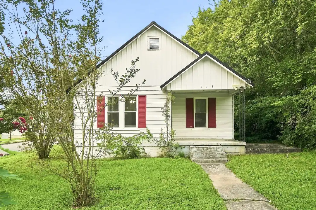 116 Walker St – photo 1