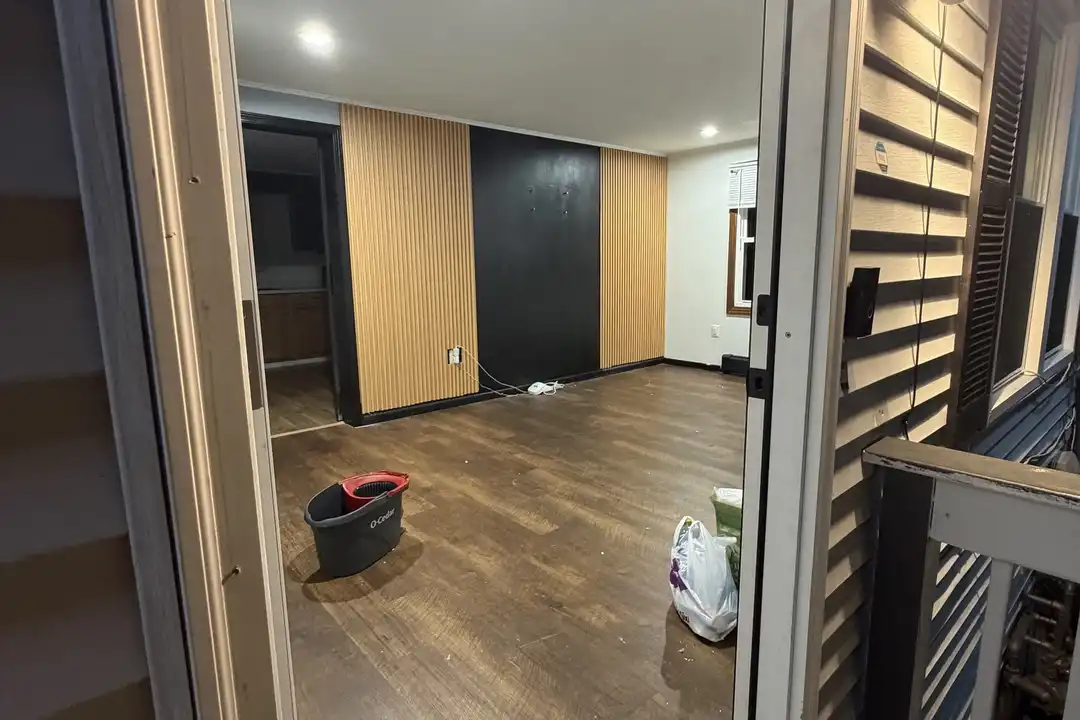 220 Emmett Ave – photo 1 of 21