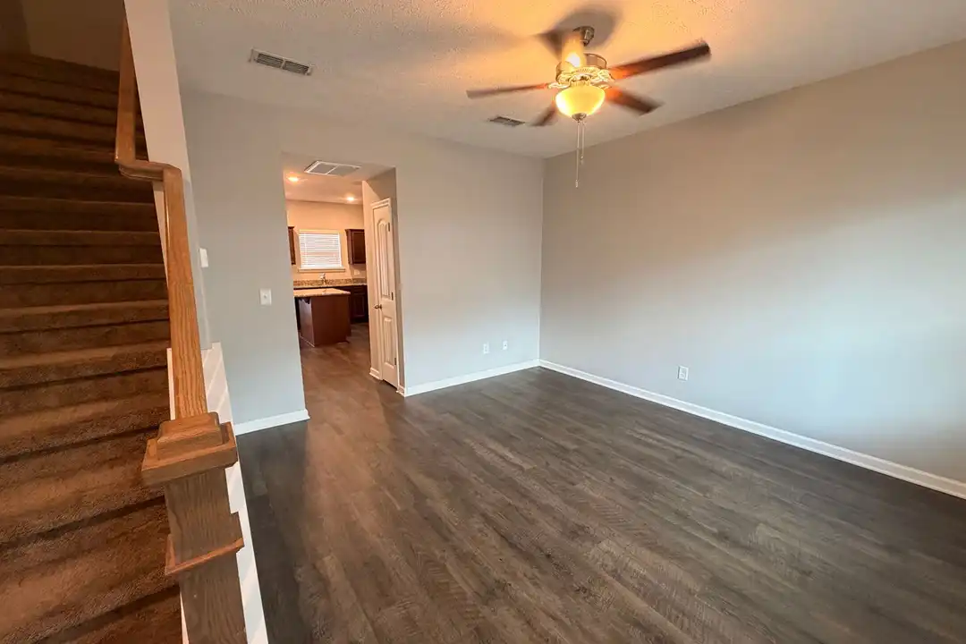 4042 Saddlecreek Wy – pohled 5