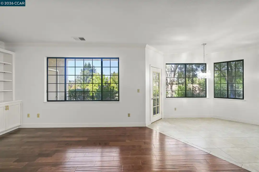 Apartment in San Ramon - View 5