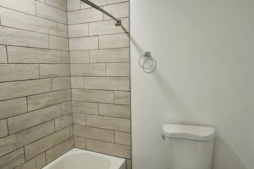 219 Candelaria Rd NW unit 211 3 - View 4