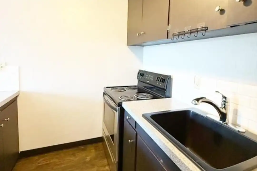 1104 Pacific Ave - View 5