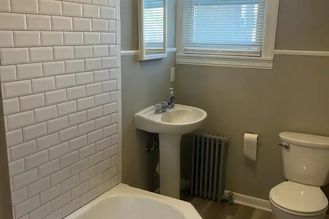 Apartment in Philadelphia, River Wards - More