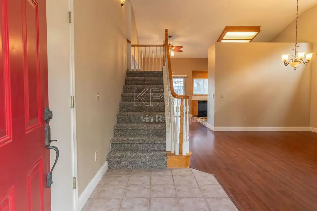 1106 Klemeyer Cir - View 3