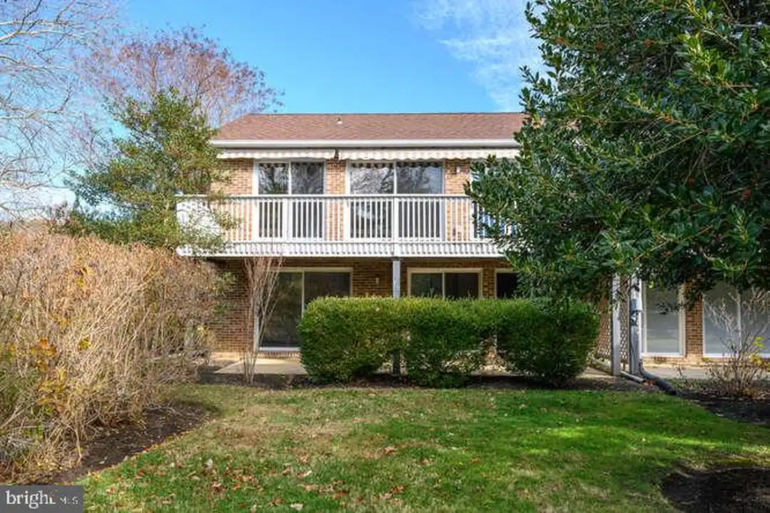 24700 Deepwater Point Dr unit 1 – photo 1 of 24