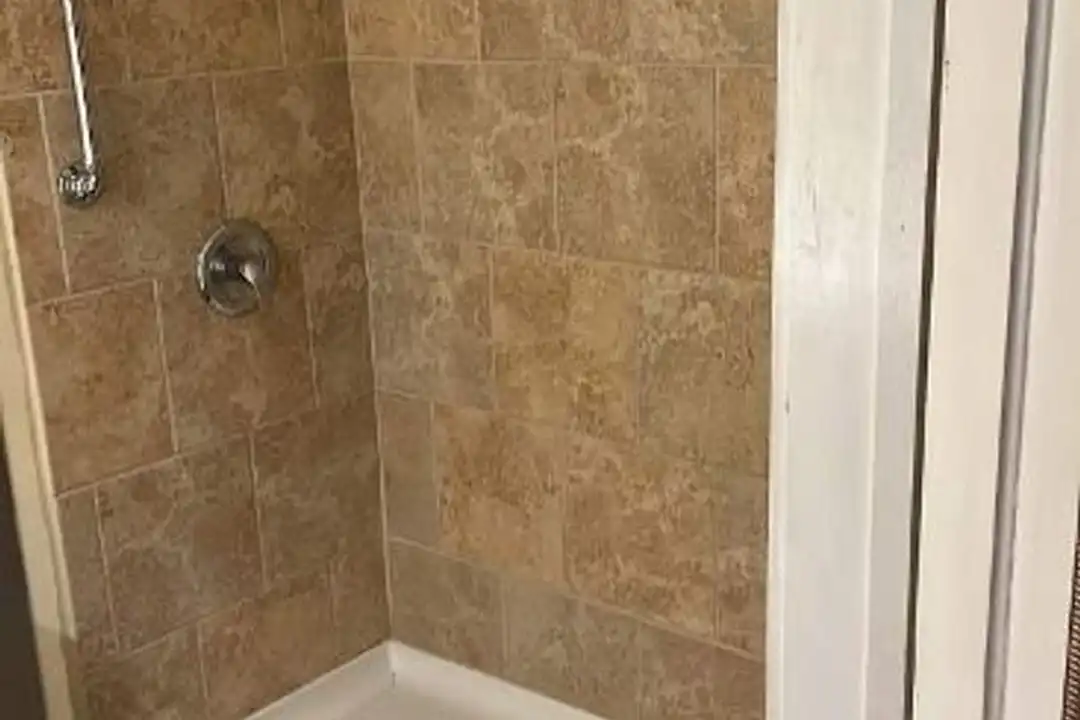 85 N Kennebec Ave unit 85 N. Kennebec Apt.2 – photo 1 of 7