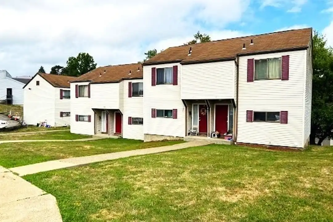 125 Orchard Dr unit #A – photo 1 of 9