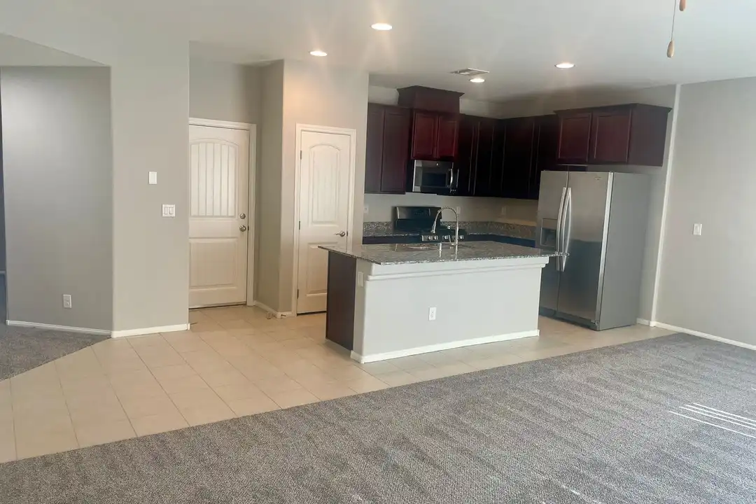 8365 S Pioneer Way - View 6