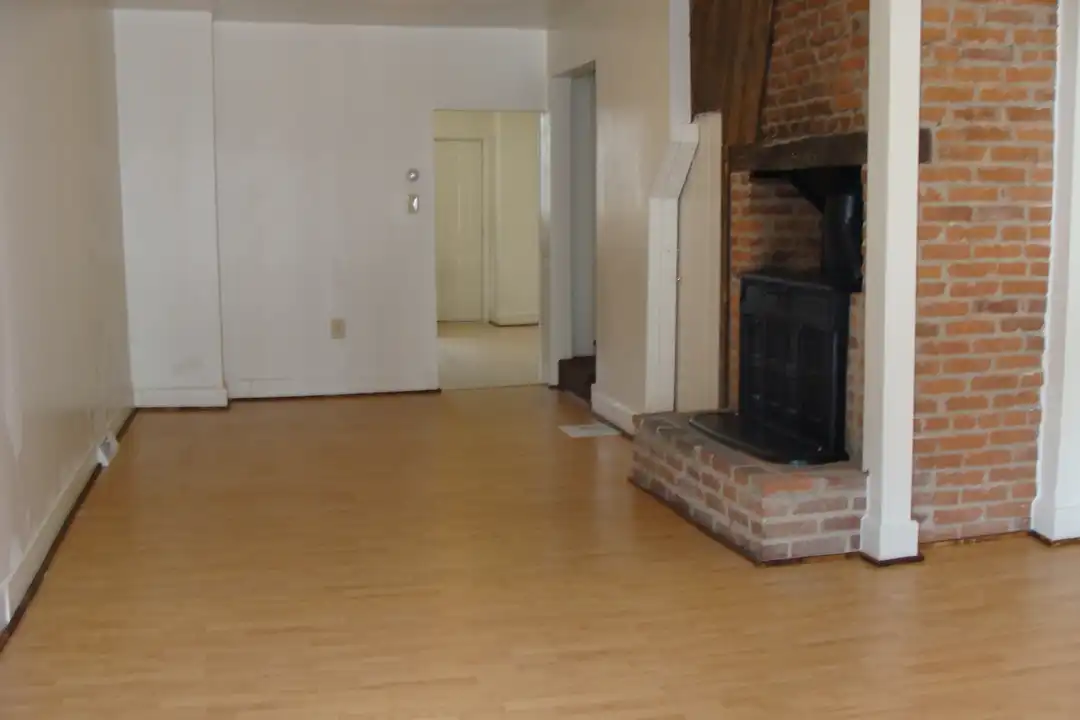 250 Chestnut St – photo 1