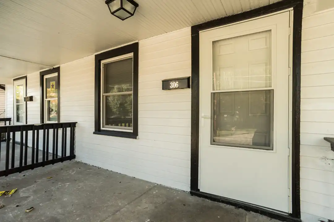 306 N Riley Ave – pohled 2