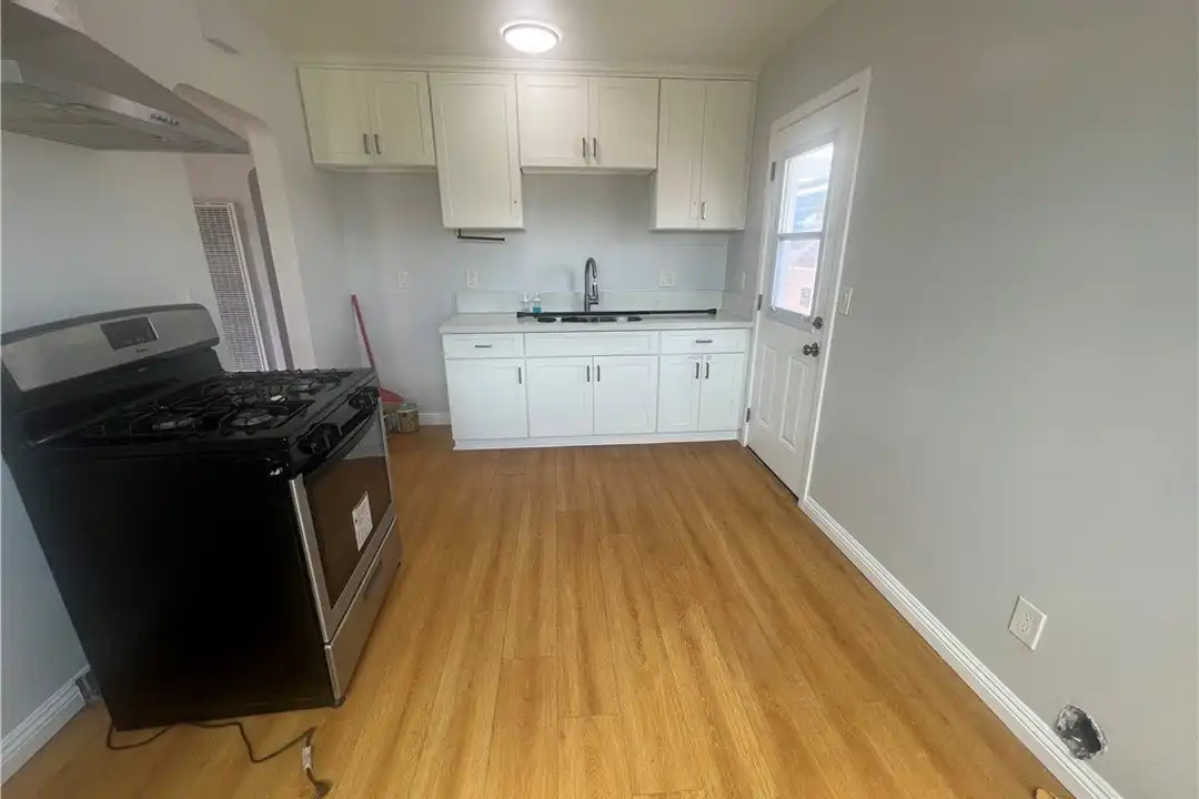 9649 Harvard St - View 5