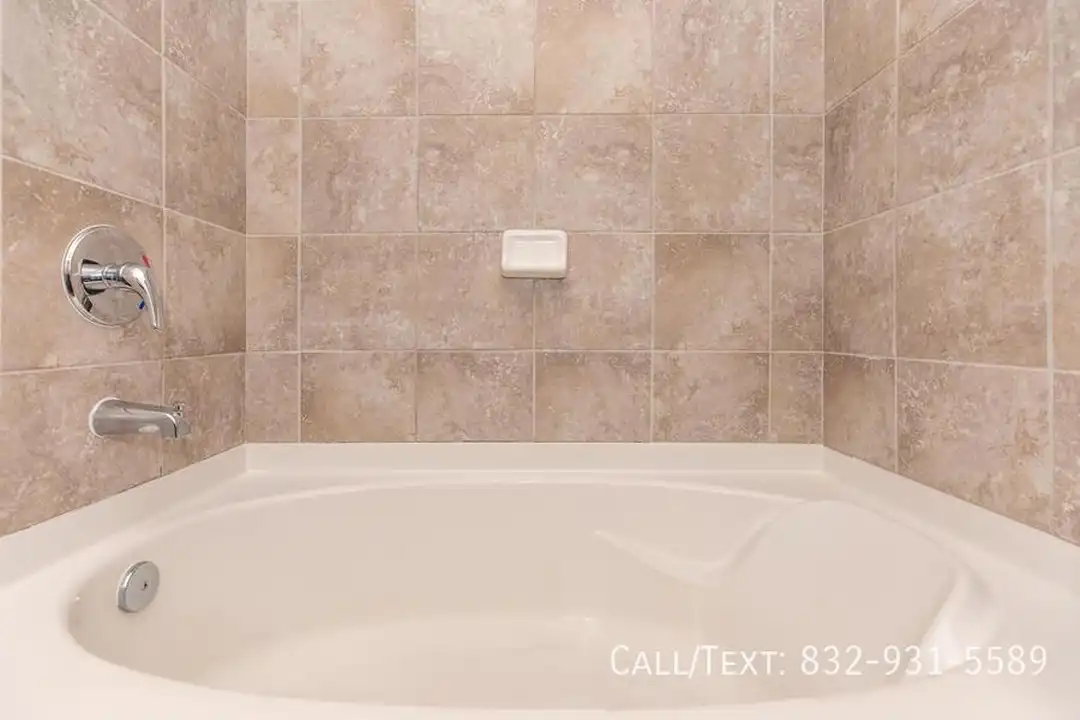 8185 Fulton St - More