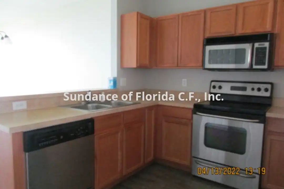 3098 Ashland Ln N - View 6