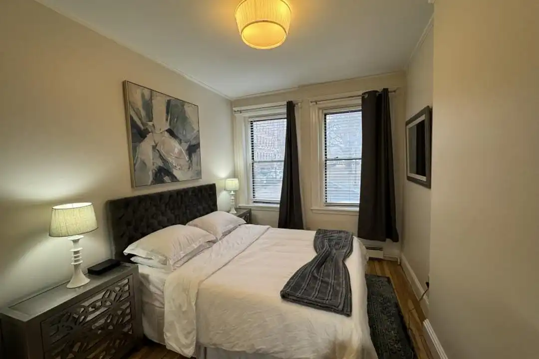 Apartment in Boston - More