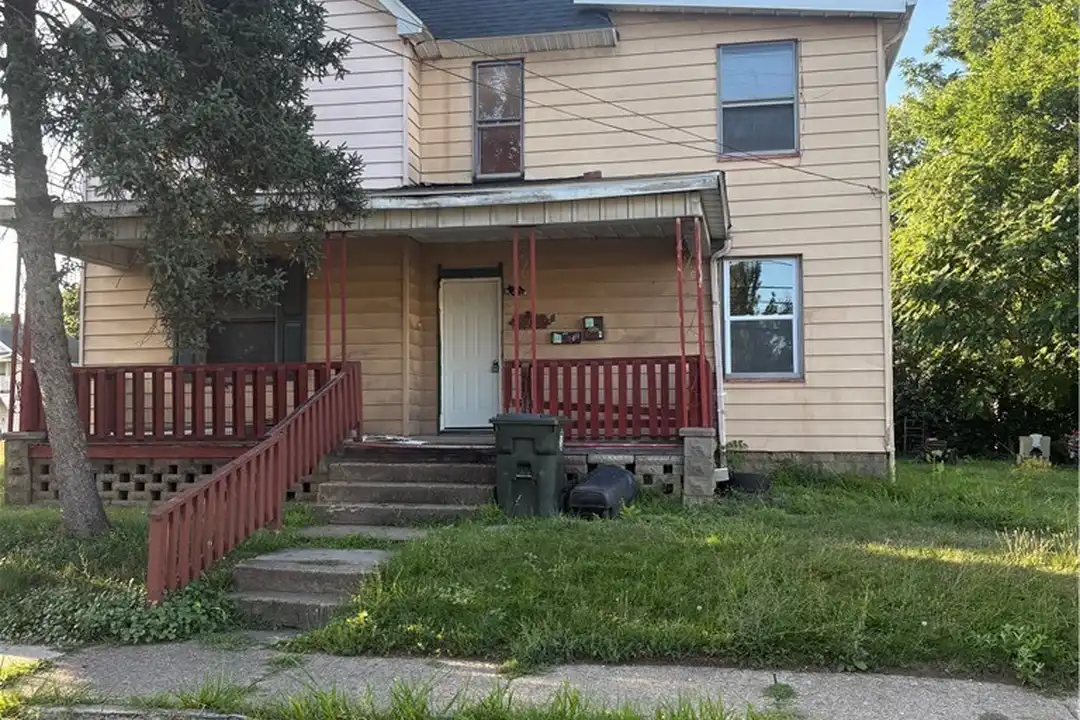 1719 4th St NW unit 1 – photo 1