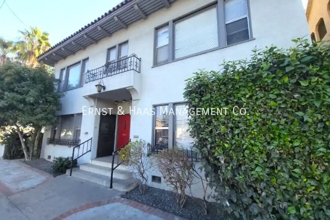 1618 E 4th St – photo 1