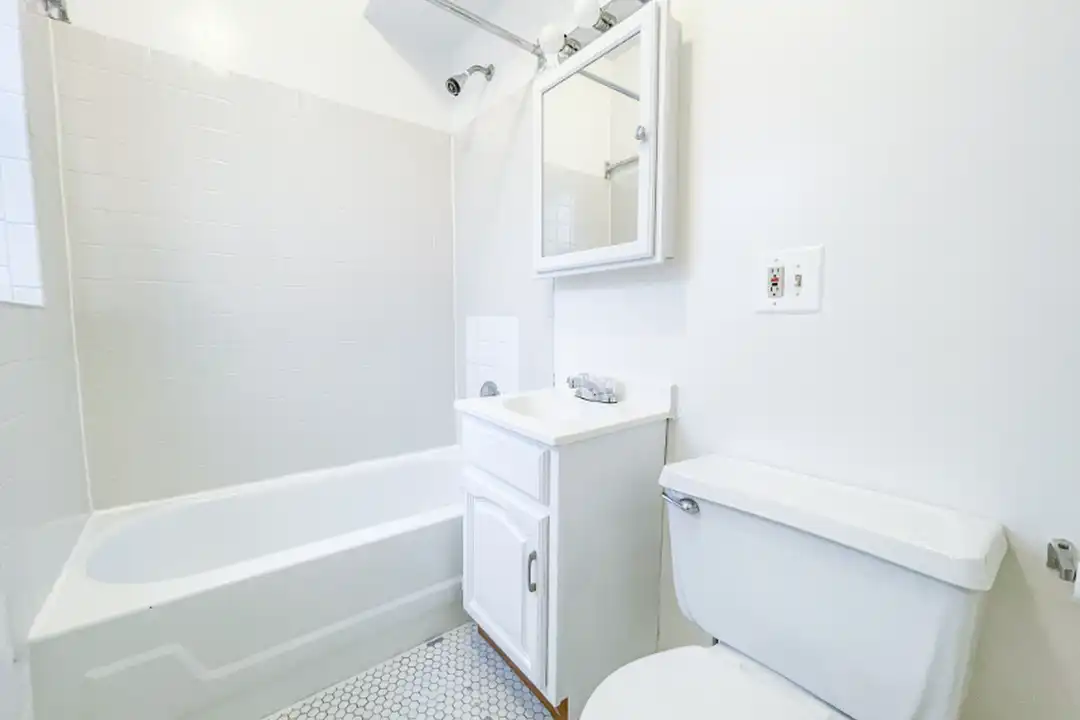 2627 N Spaulding Ave unit 1 - View 6