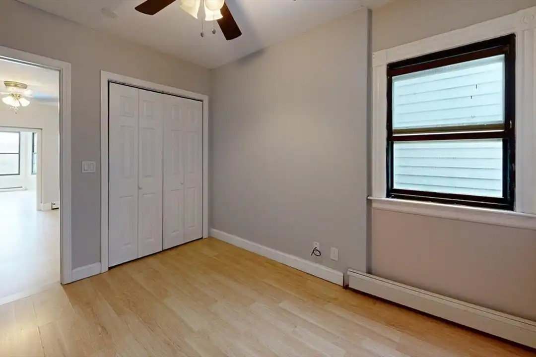 225 E Eagle St unit 1 - More